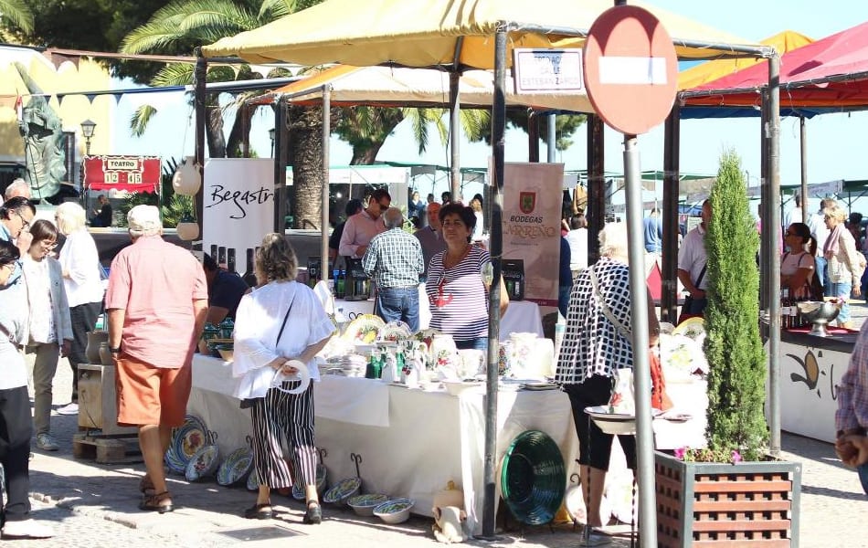 El mercado artesano del Mar Menor en Santiago de la Ribera abre el próximo domingo 14 de abril 2019