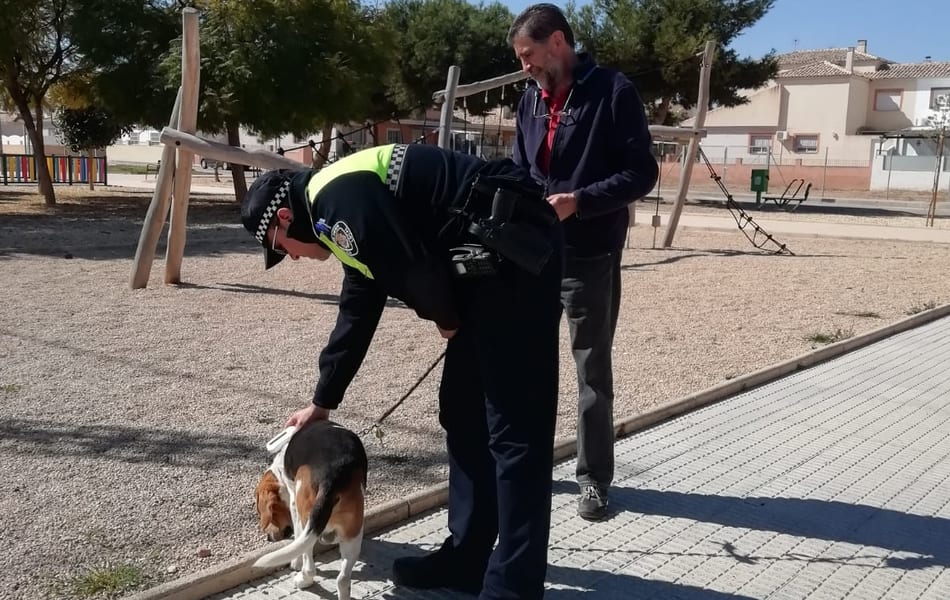 La Policía Local de San Javier inicia una campaña de control y concienciación sobre el microchip en mascotas