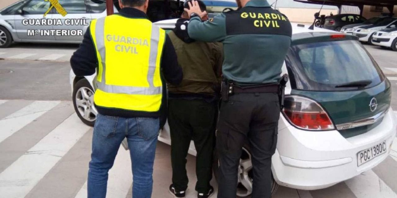 Un experto delincuente dedicado a robar en viviendas del Campo de Cartagena ha sido detenido