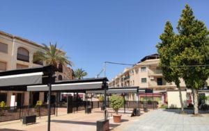 El Ayuntamiento de Los Alcázares ofrece asesoramiento para los hosteleros en la ampliación de las terrazas