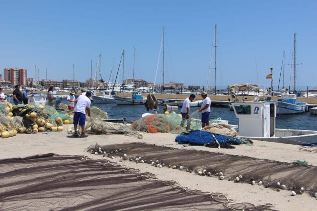 El Ayuntamiento de San Pedro del Pinatar otorga ayudas por valor de 40.000 euros a pescadores del municipio