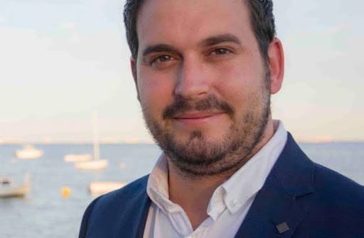 El alcalde de Los Alcázares, Mario Cervera quiere pagar parte de la cátedra a favor del Mar Menor