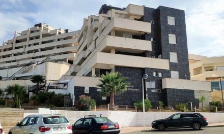 Caso omiso al desalojo por peligro de derrumbe en edificios de La Manga de Mar Menor