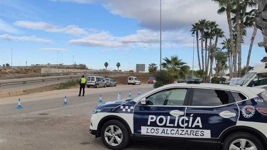 La Policía Local de Los Alcázares interpone más de 300 denuncias por incumplimiento de las medidas COVID-19 entre los meses de diciembre 2020 y enero 2021