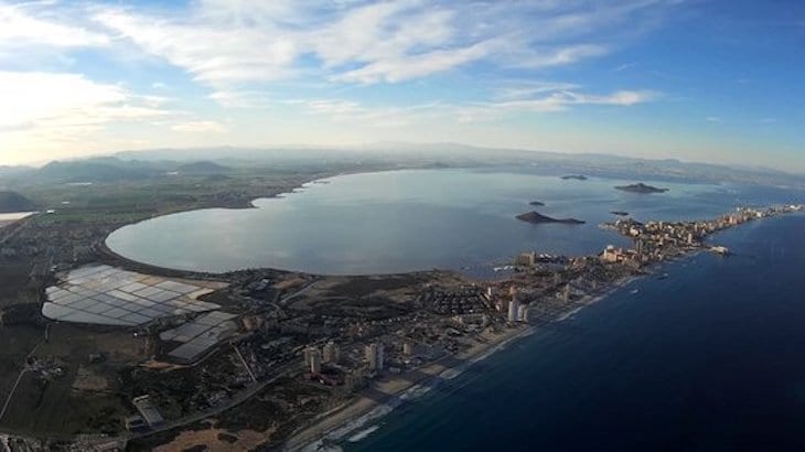 ¿Cuáles son las consecuencias de la presión humana en el Mar Menor (la laguna salada de Murcia)?