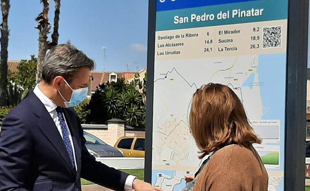 Turismo y Deportes comienza en San Pedro del Pinatar la señalización de la ruta cicloturista EuroVelo 8