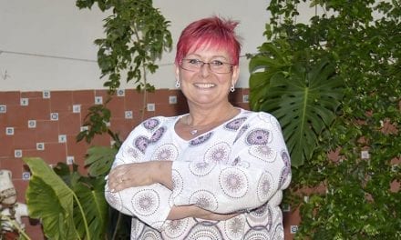La toma de posesión de Joanne Patricia Scott como nueva concejal en el ayuntamiento de Los Alcázares