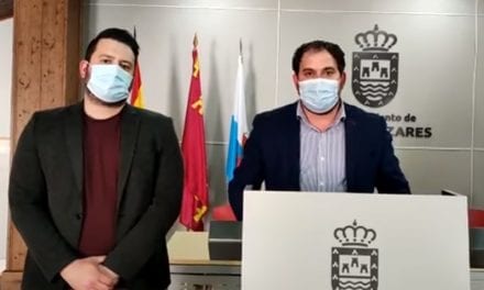 El Ayuntamiento de Los Alcázares pide que las vacunaciones frente al Covid-19 se realicen en el municipio.