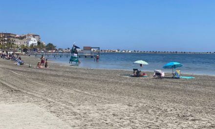 La Demarcación de Costas elimina la limpieza de fangos y secos de Villananitos de sus funciones en el Mar Menor