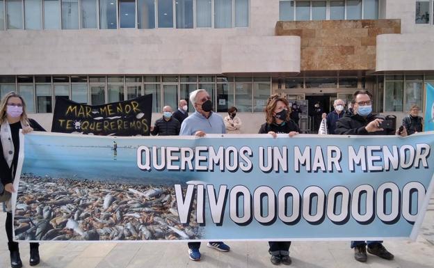 Las plataformas de defensa del Mar Menor piden una moratoria urbanística de tres años en San Javier, Murcia