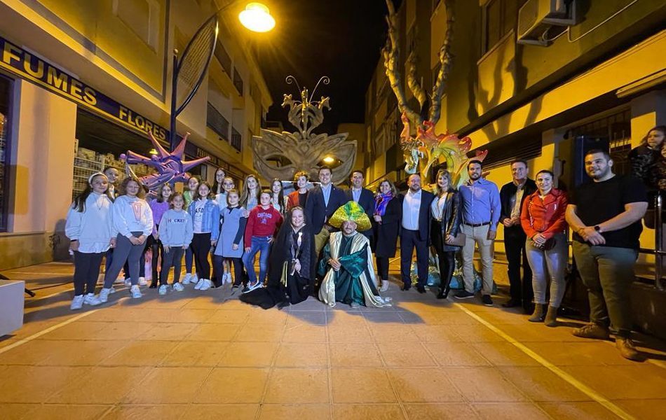Escultura rinde homenaje “Al Carnaval de Santiago de la Ribera “