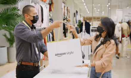 Amazon Style tienda de ropa abre sus puertas en Los Angeles