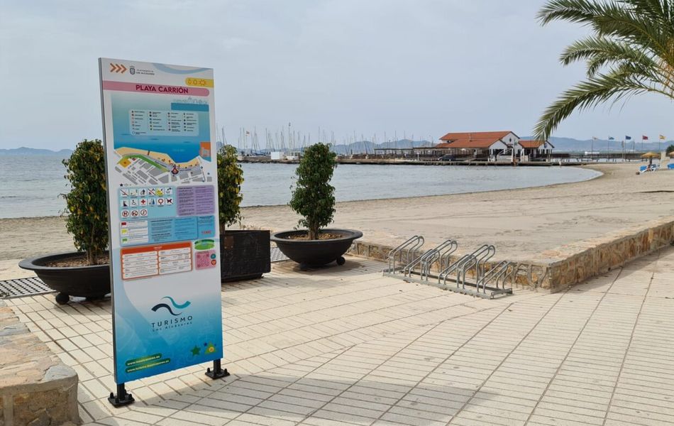Playas de Los Alcázares, instalados nuevos paneles informativos