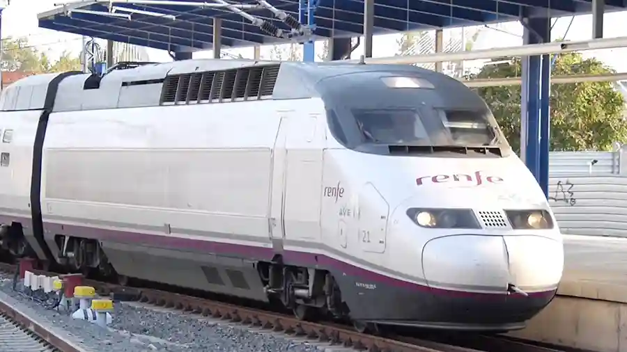 Renfe actualiza el plan alternativo para trenes de Larga Distancia que une Murcia con Madrid